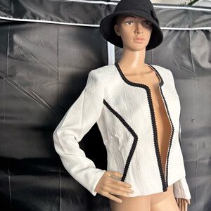 Nine West White and Black Blazer with Modern Geometric Design